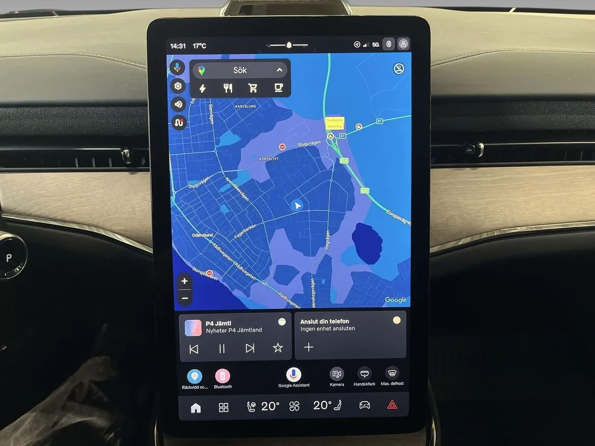 Vehicle image 11