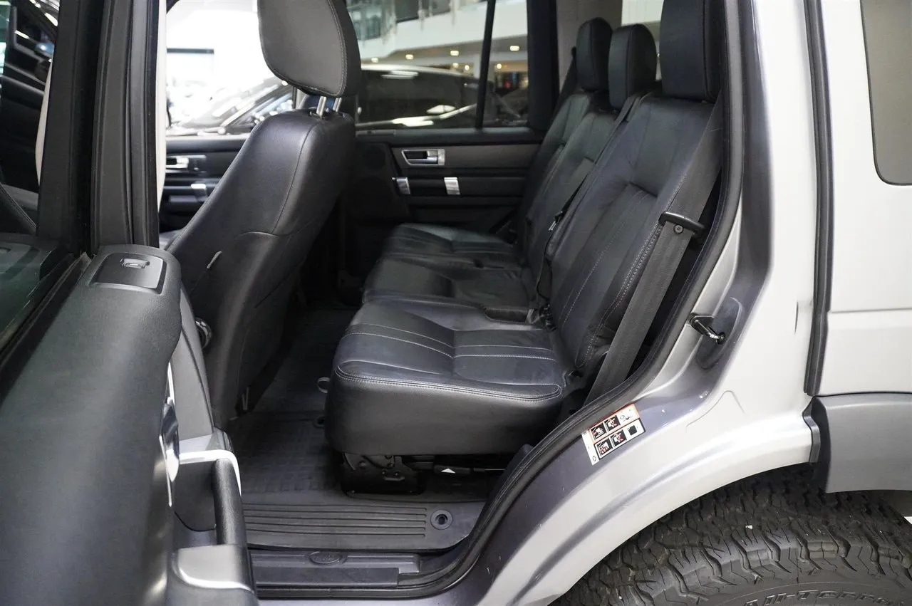 Vehicle image 14