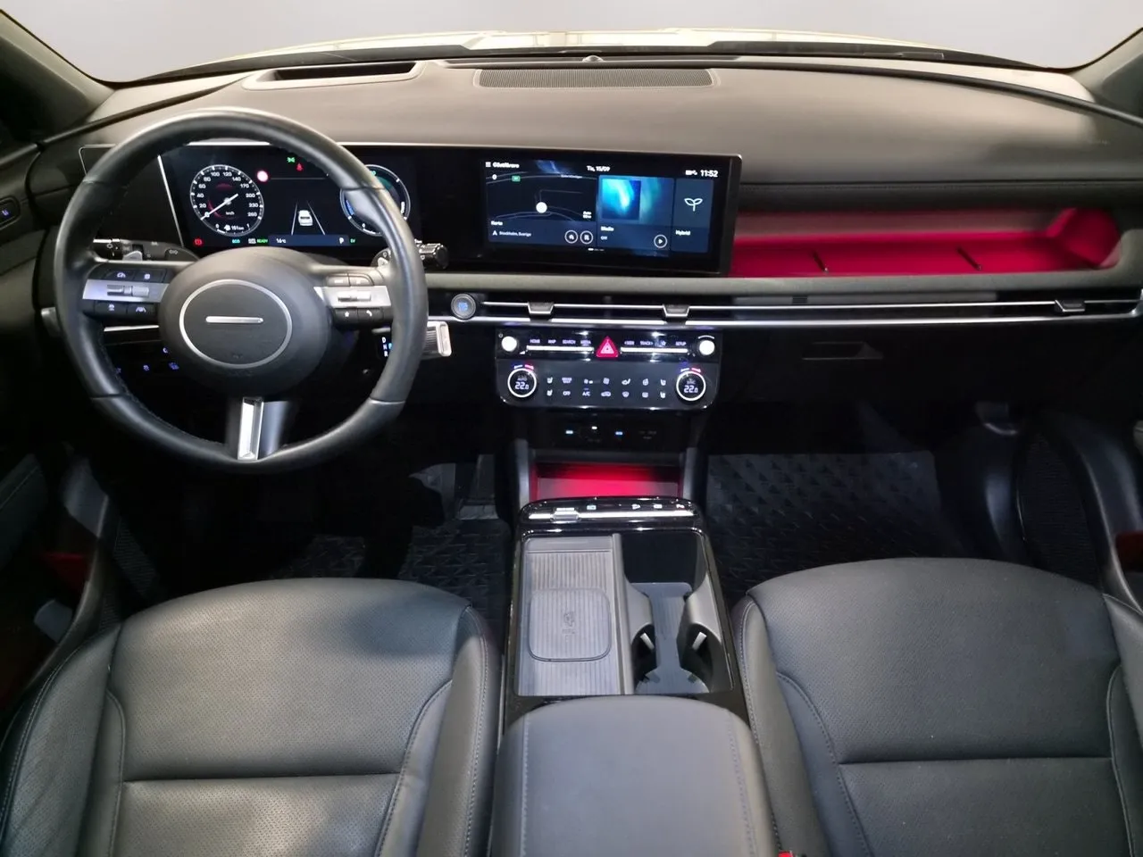 Vehicle image 11