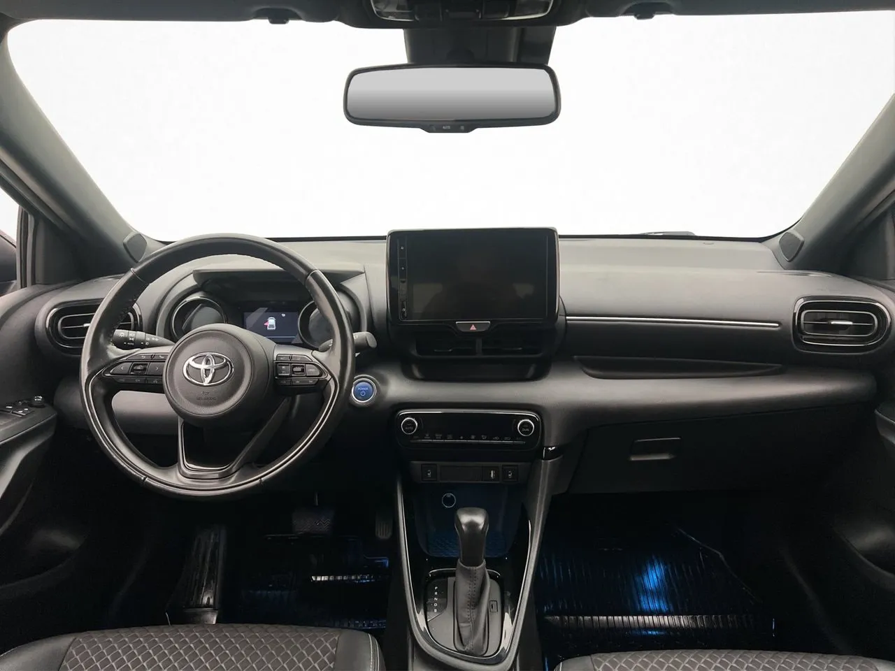 Vehicle image 14
