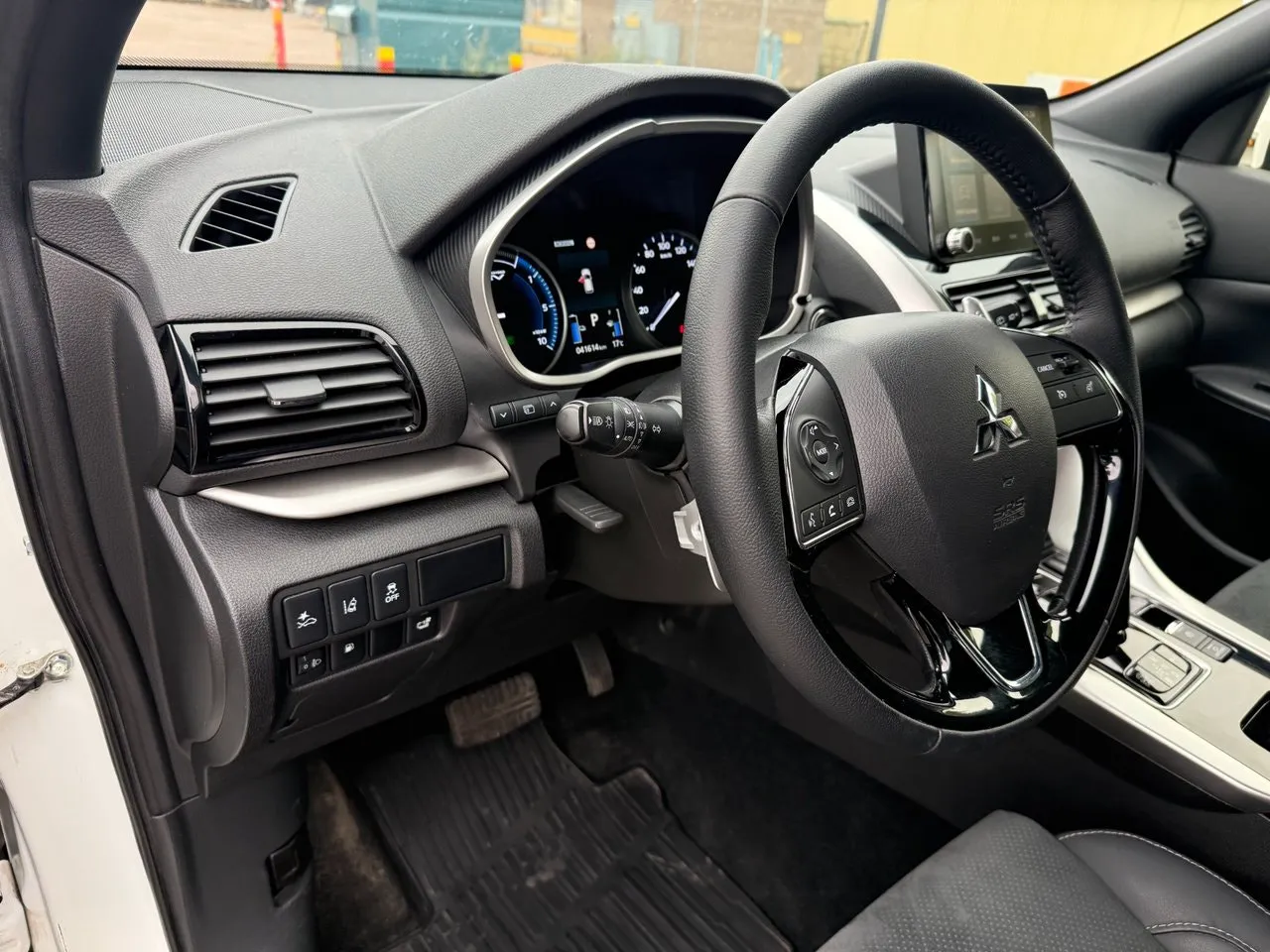 Vehicle image 18