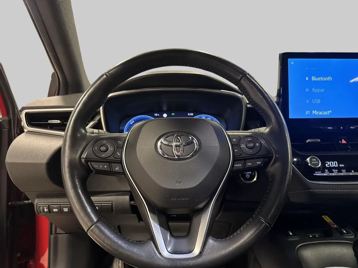Vehicle image 18
