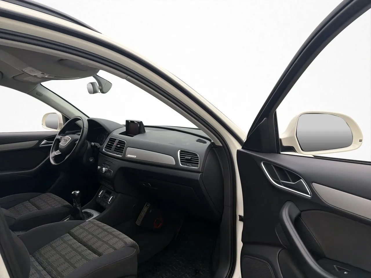 Vehicle image 24