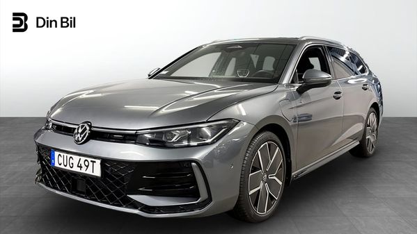 Volkswagen Passat Variant eHybrid 1.5 TSI 272hk DSG R-Line / Pano & Drag - 2025