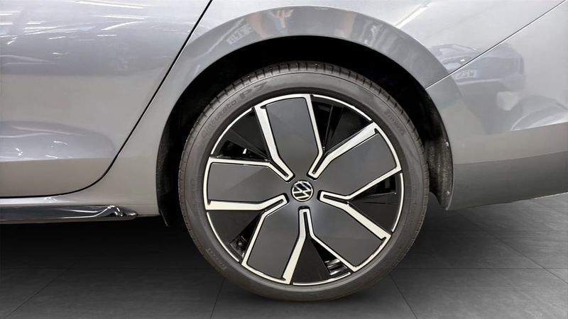 Volkswagen Passat bild 7