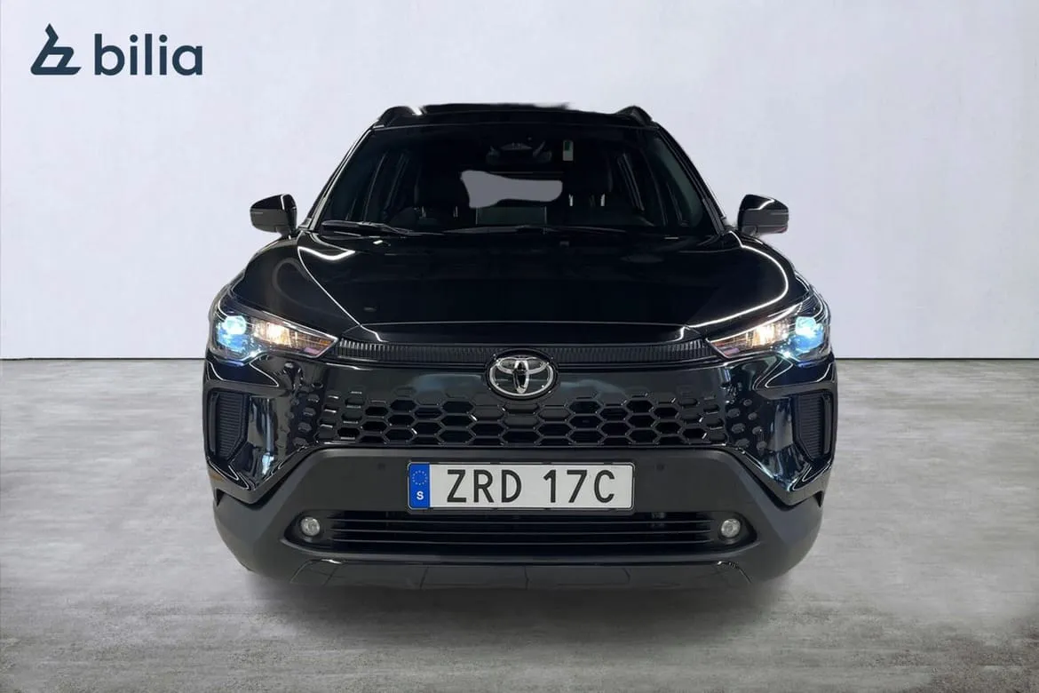 Vehicle image 5