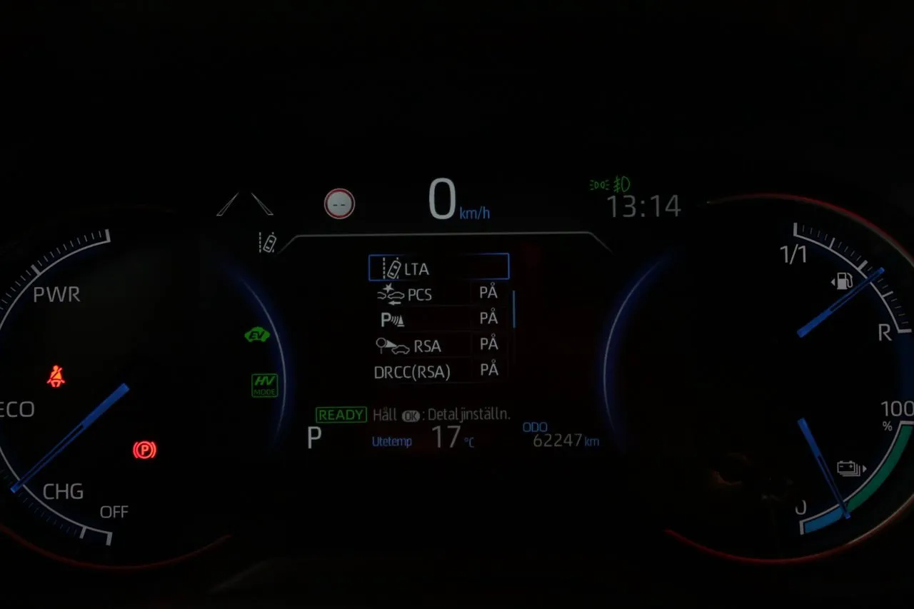 Vehicle image 32