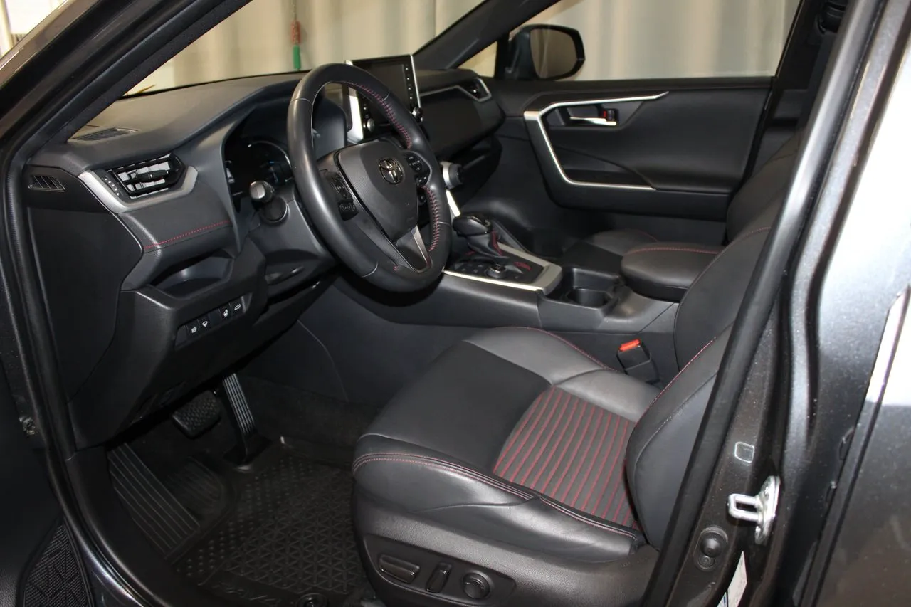 Vehicle image 22