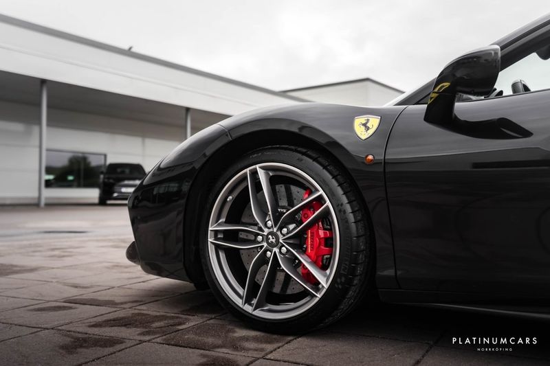 Ferrari 488 bild 24