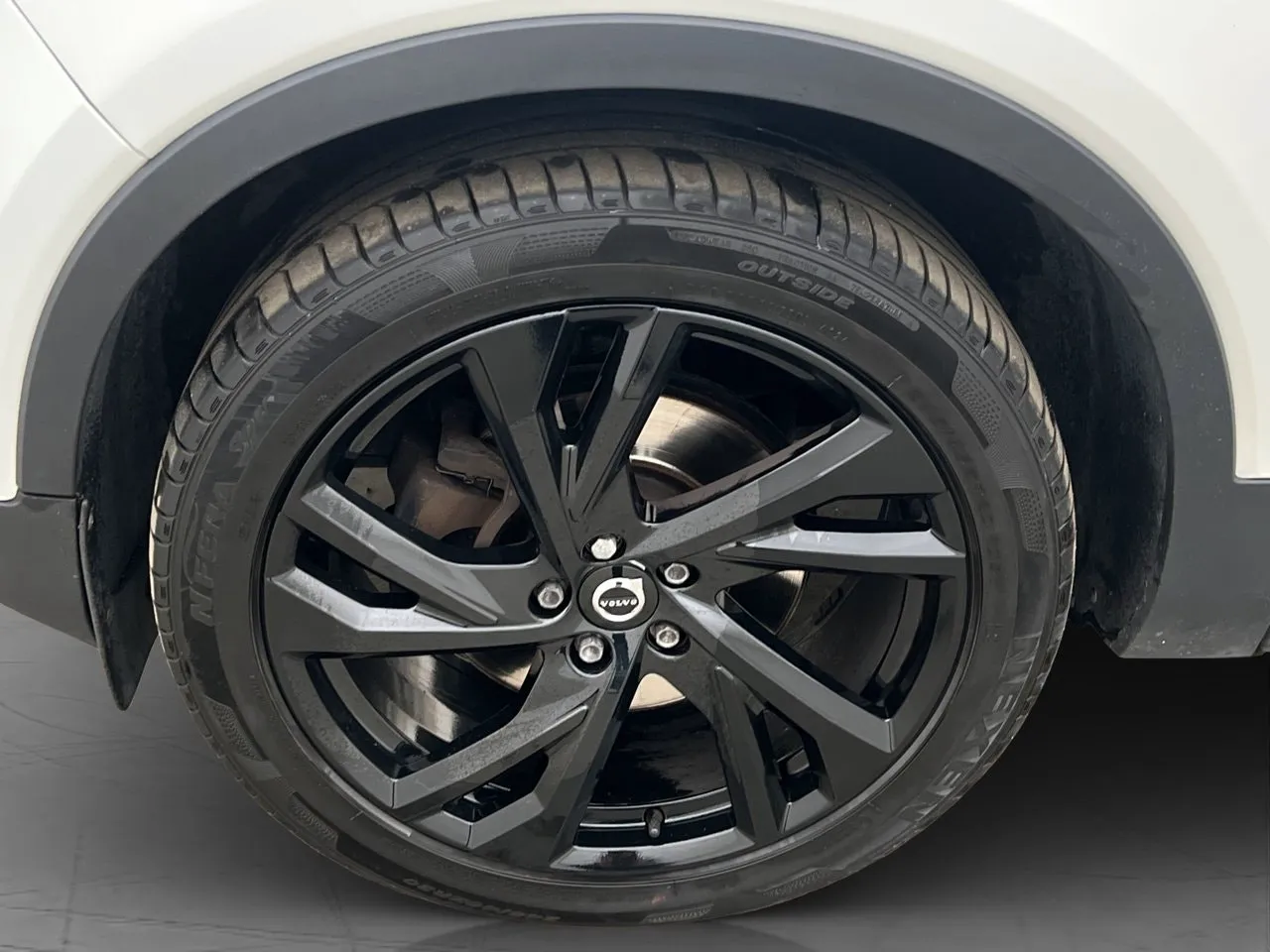 Vehicle image 33