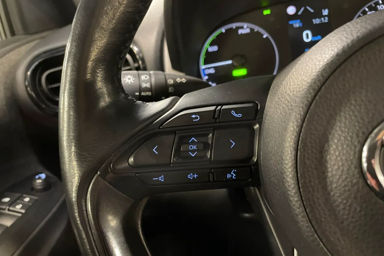 Vehicle image 20