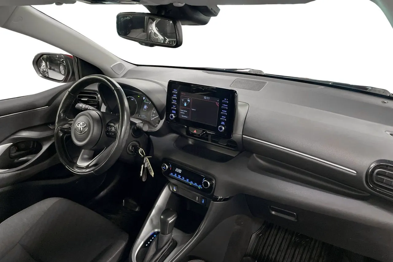 Vehicle image 14