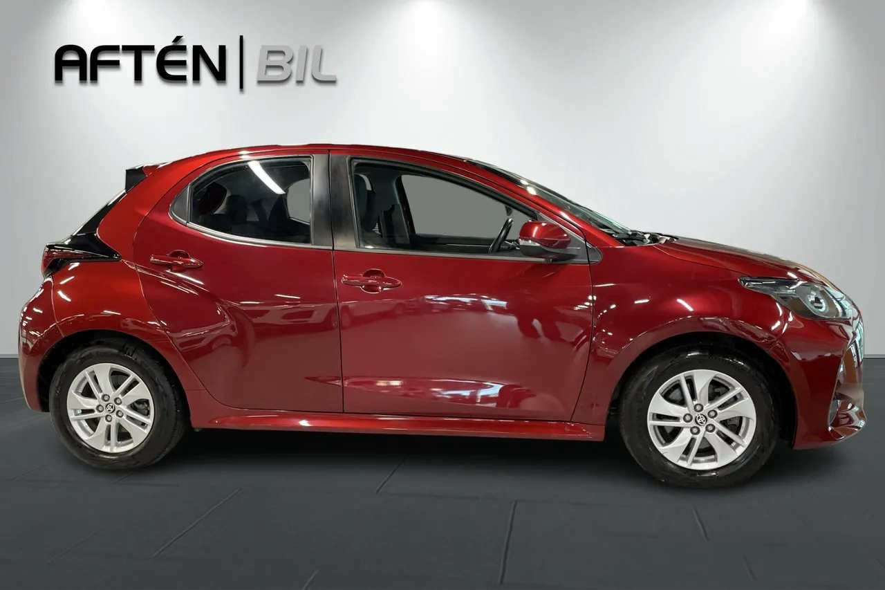 Vehicle image 6
