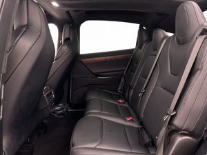 Tesla Model X bild 31