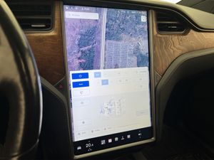 Tesla Model X bild 24