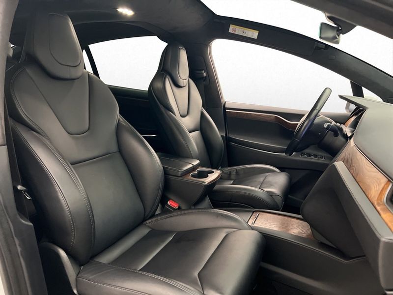 Tesla Model X bild 29