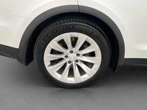 Tesla Model X bild 36