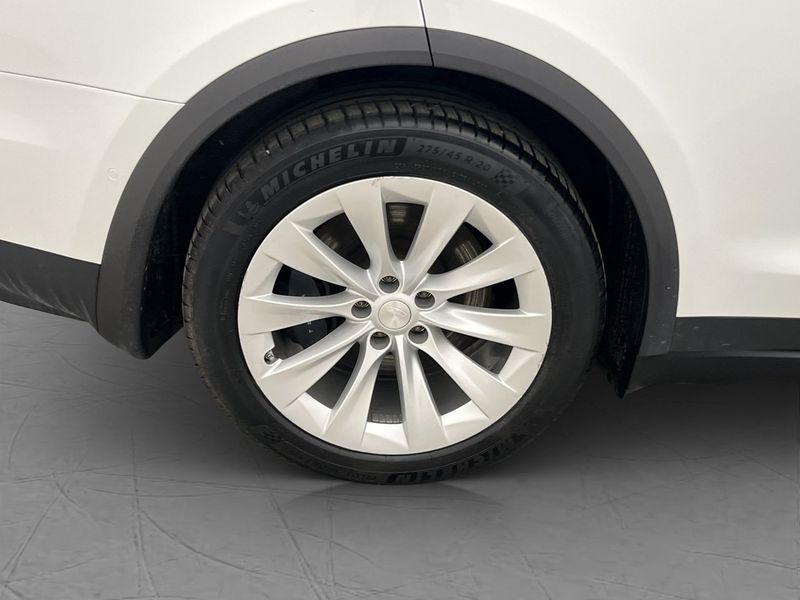 Tesla Model X bild 36