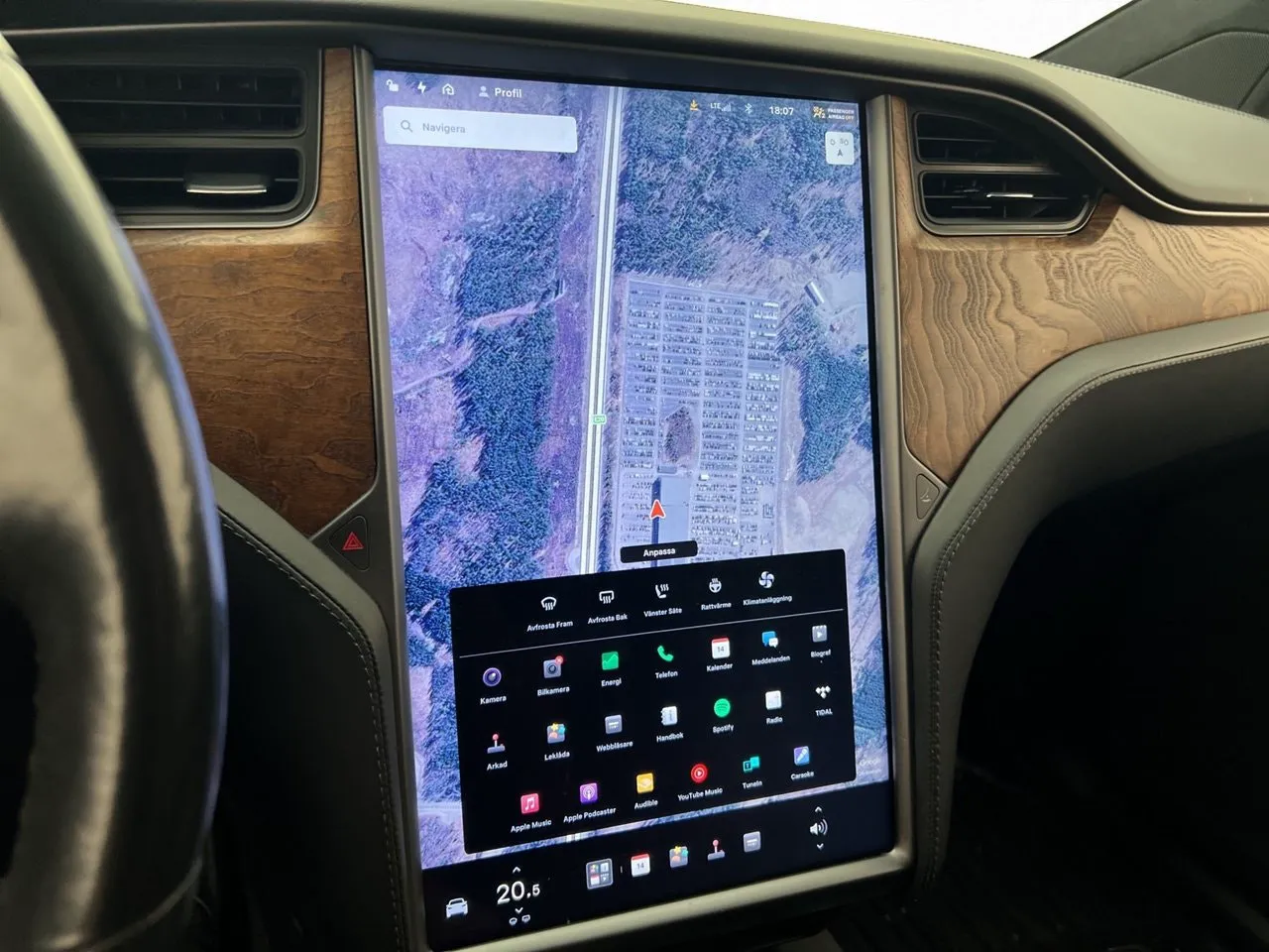 Vehicle image 21