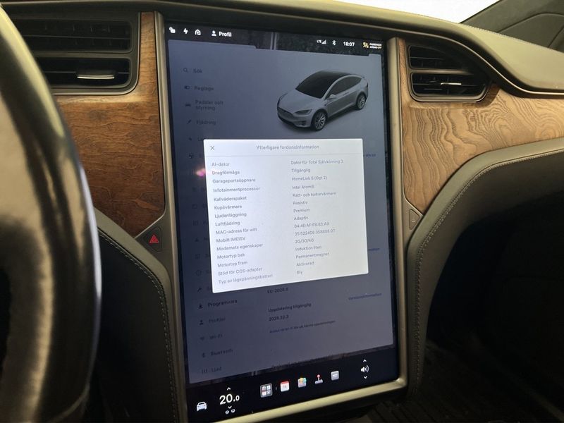Tesla Model X bild 26