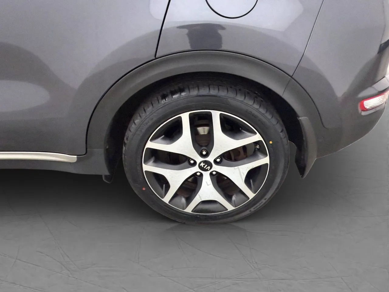 Vehicle image 30