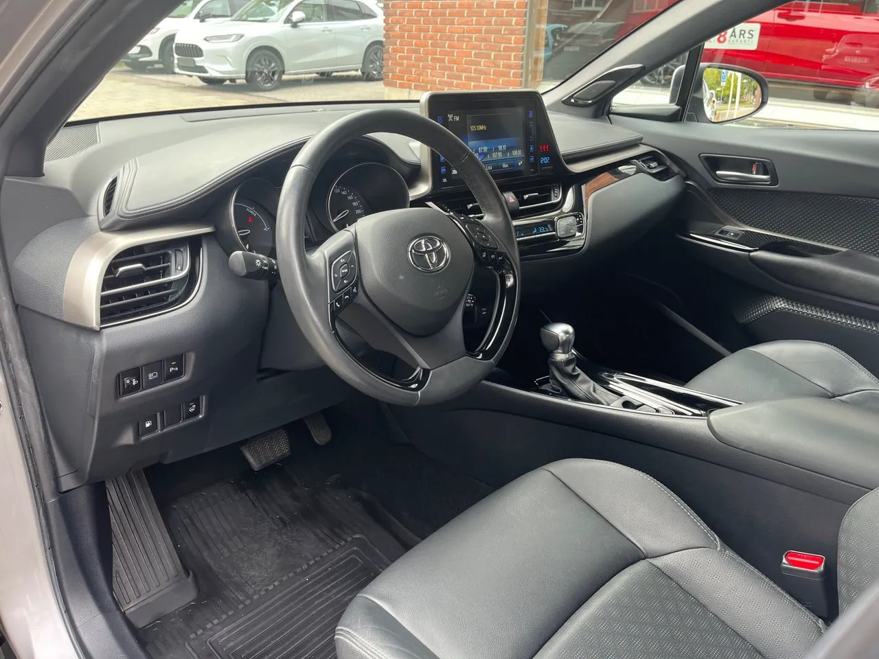 Vehicle image 8