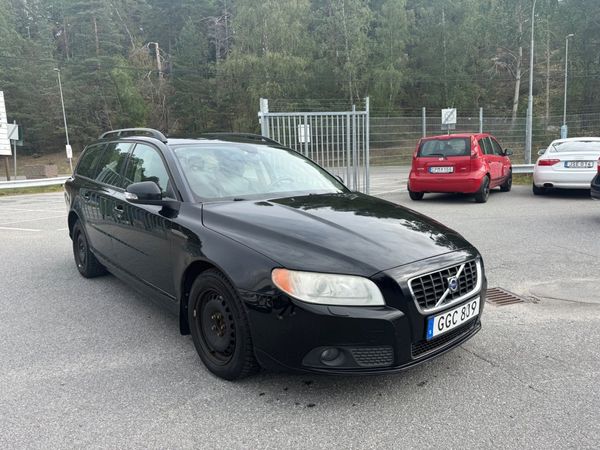 Volvo V70 2.5T 200hk Momentum Dragkrok Välservad Nybesiktigad - 2008