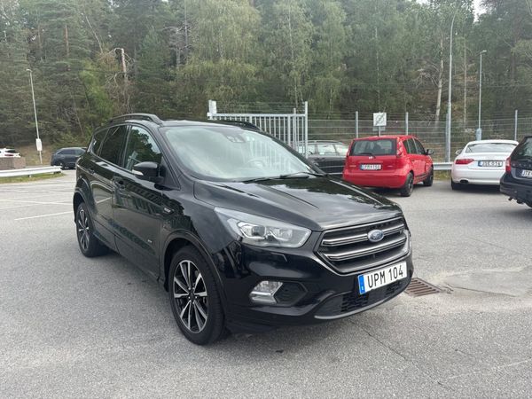 Ford Kuga 2.0 TDCi AWD 180hk Automat ST-Line Drag Kamera 1 ägare - 2018