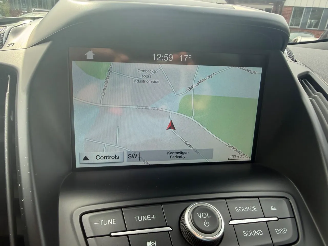 Vehicle image 12
