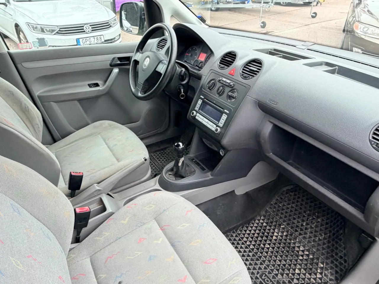 Vehicle image 14