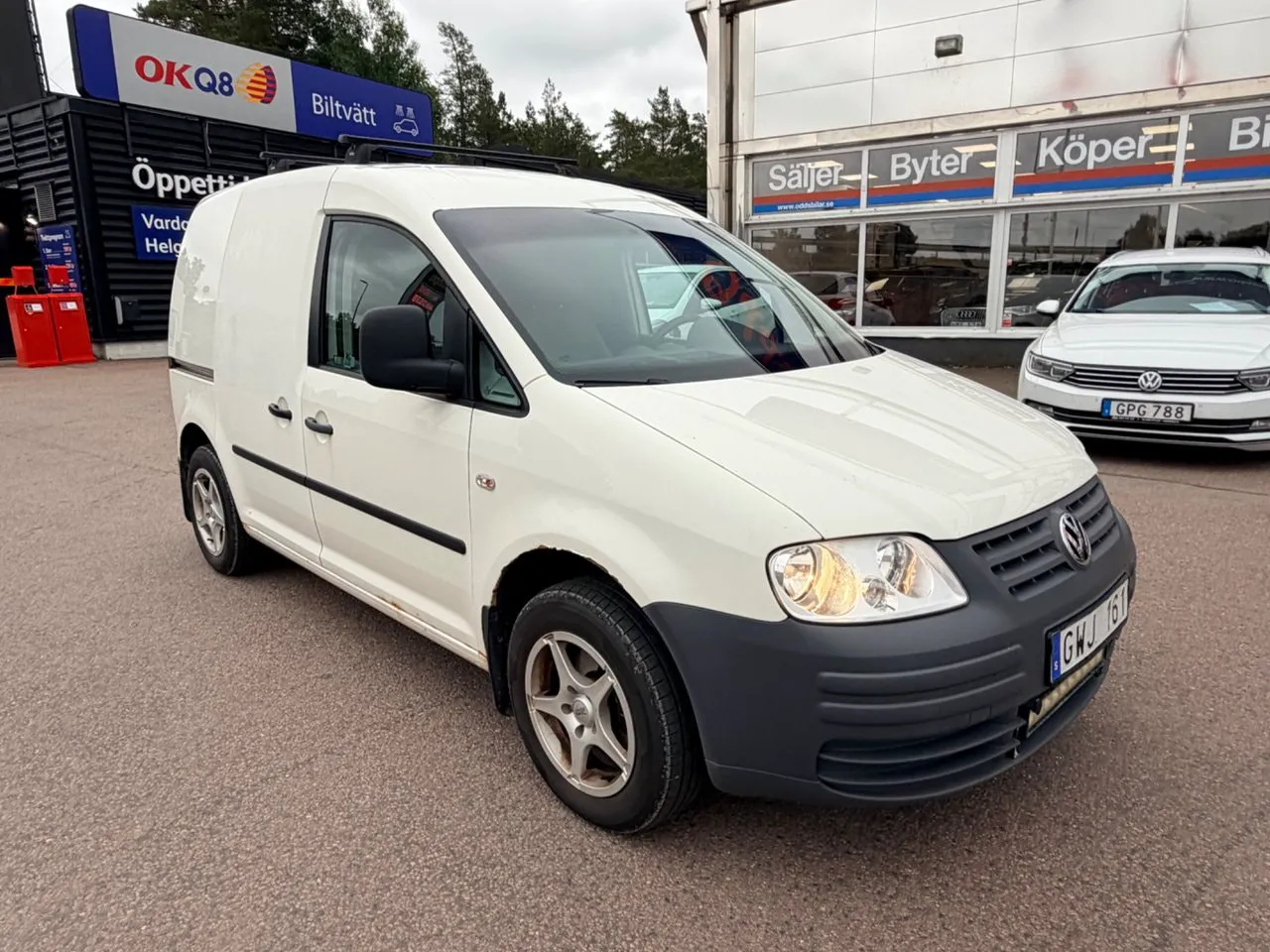 Vehicle image 13