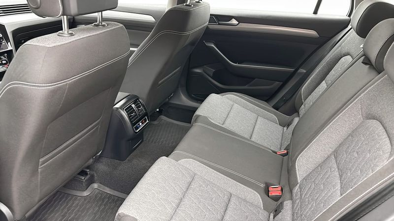 Volkswagen Passat bild 11