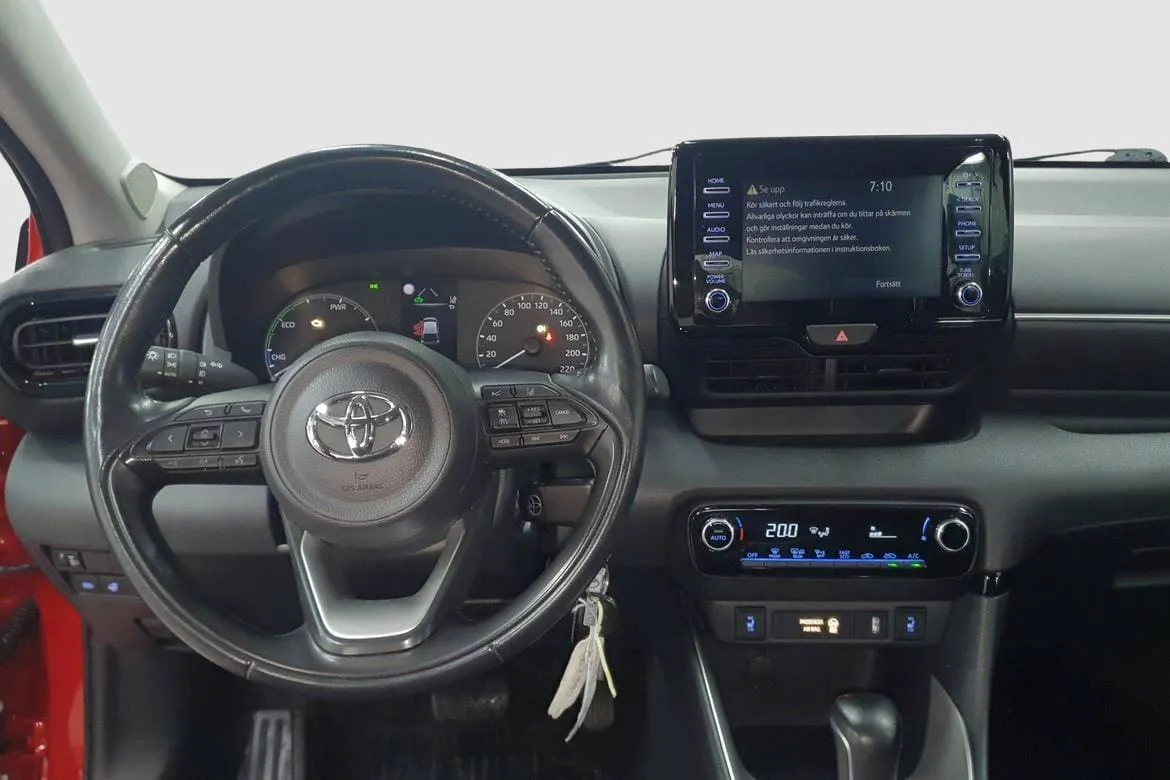 Vehicle image 8
