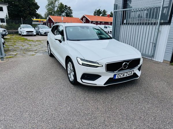 Volvo V60 D3 150HK AUTOMAT ADVANCED SE II / NAVI / DRAG / VÄRMARE - 2020