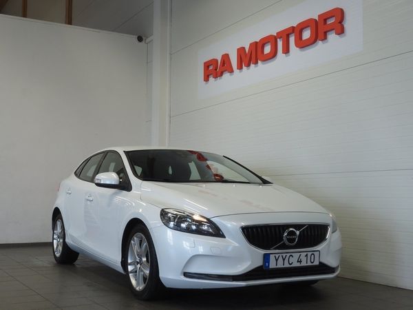 Volvo V40 D2 Business 120hk Drag P-Sen VOC D-Värm - 2018