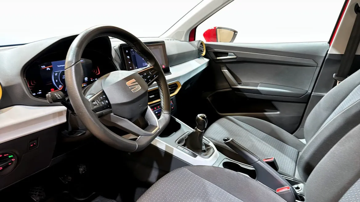 Vehicle image 6