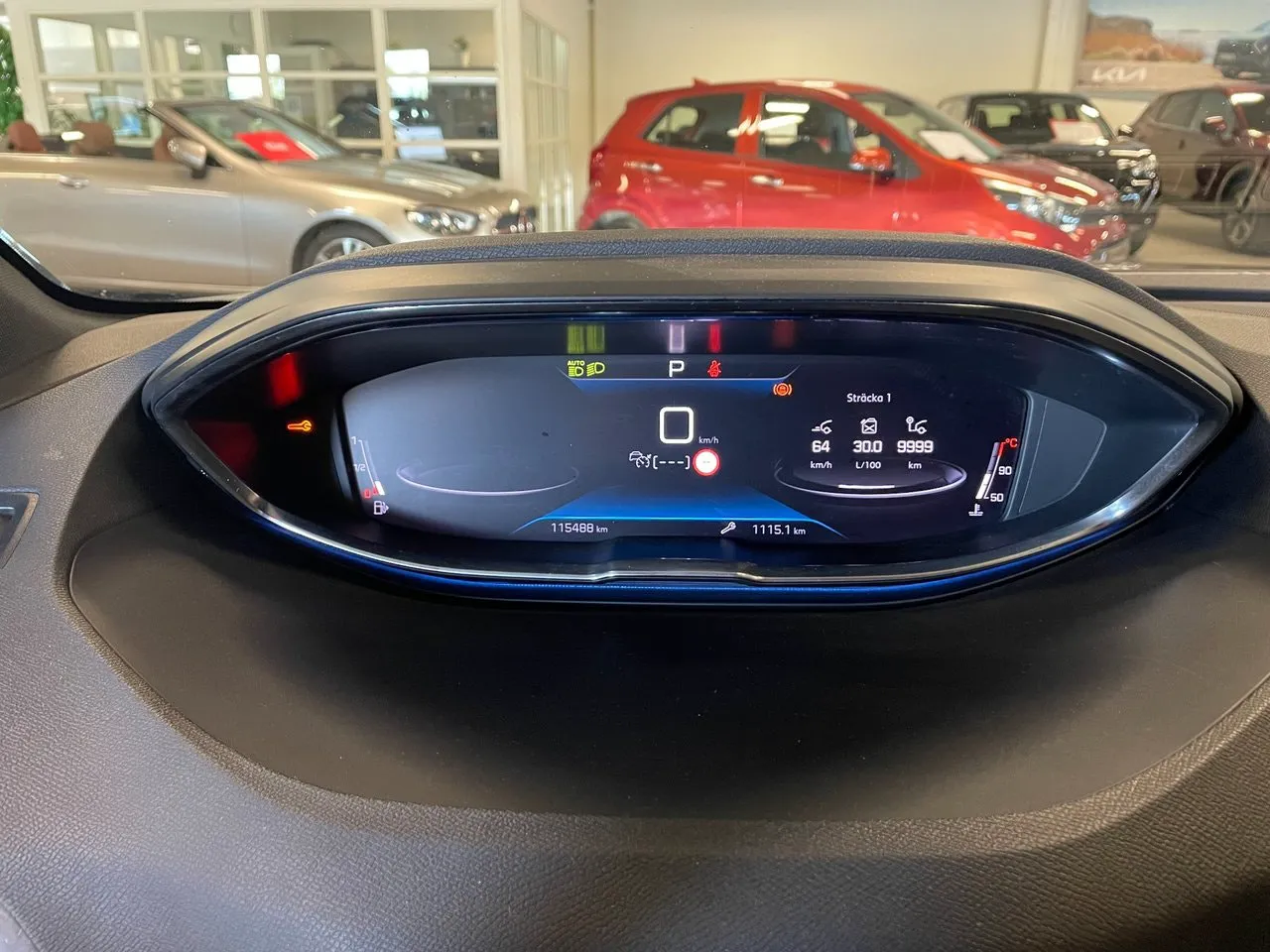Vehicle image 18