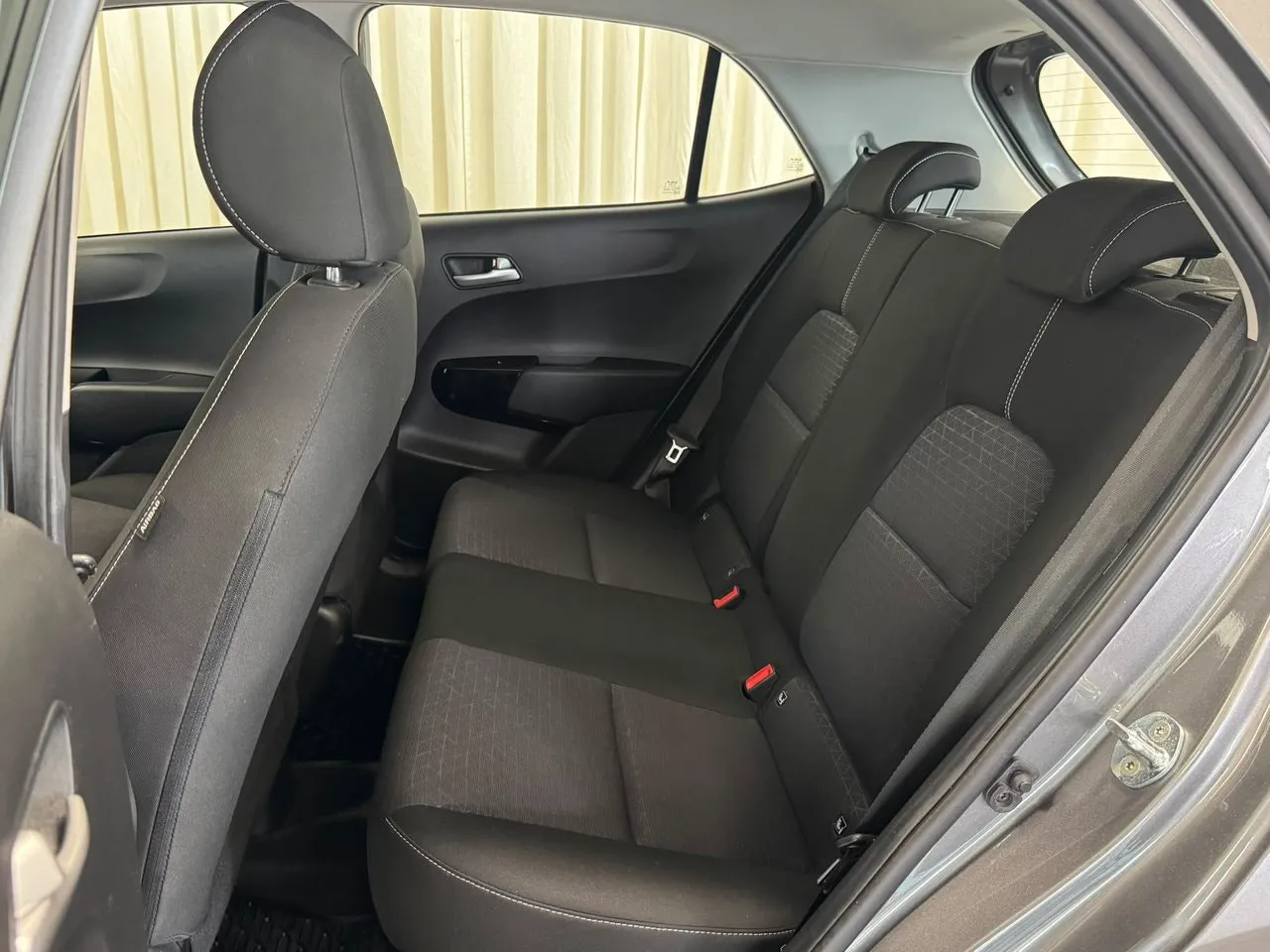 Vehicle image 22