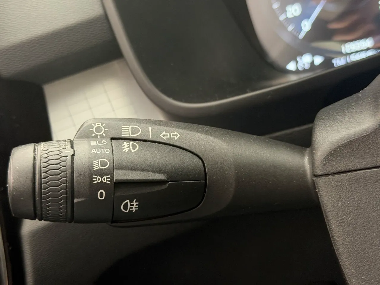 Vehicle image 28
