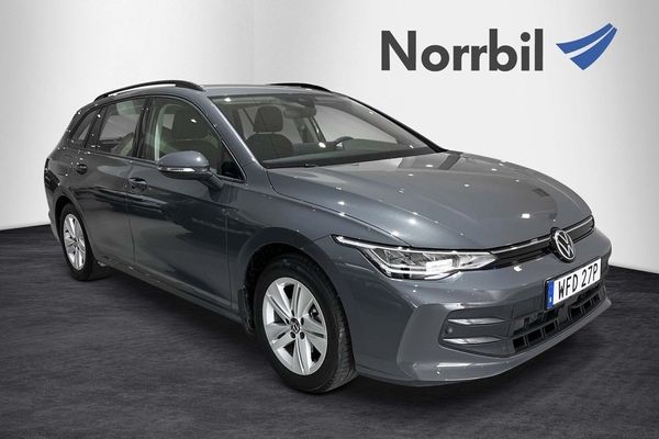 Volkswagen Golf Sportscombi Life eTSI 150 DSG Drag/Värmare LÅGMILARE - 2025