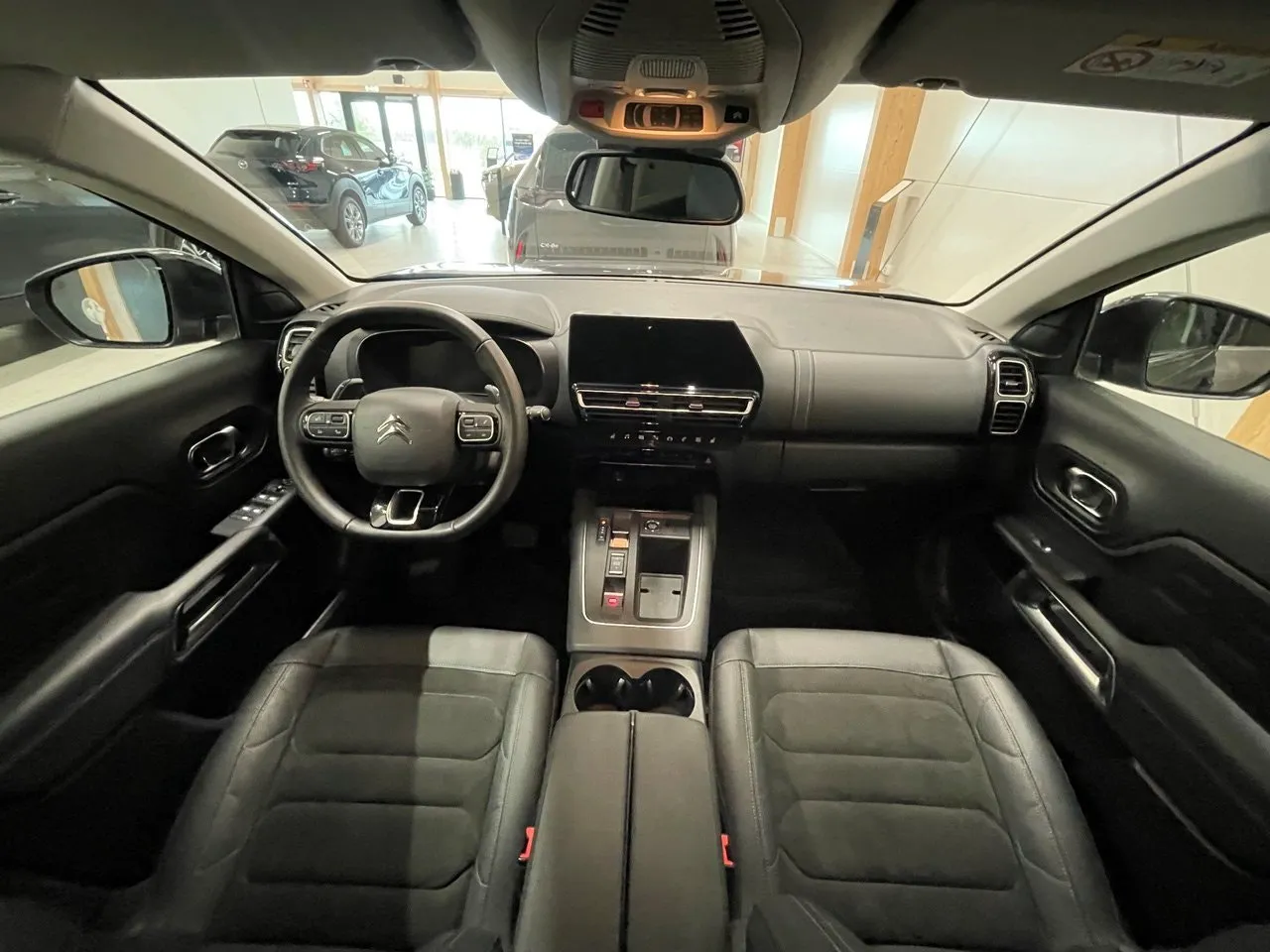 Vehicle image 8