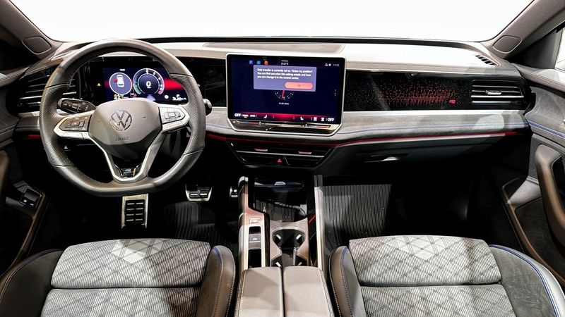 Volkswagen Passat bild 11