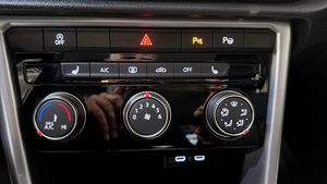 Volkswagen T-Roc bild 17