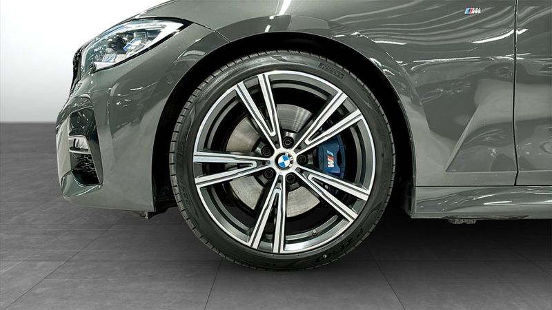 BMW 330 bild 9