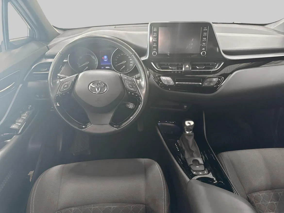Vehicle image 11