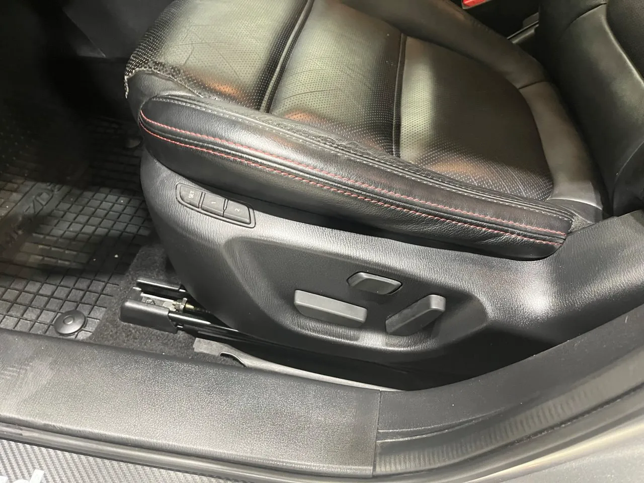 Vehicle image 20