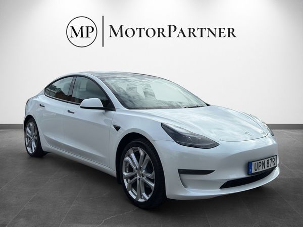 Tesla Model 3 Long Range AWD 498HK Värmepump Autopilot Pano MOMS - 2022