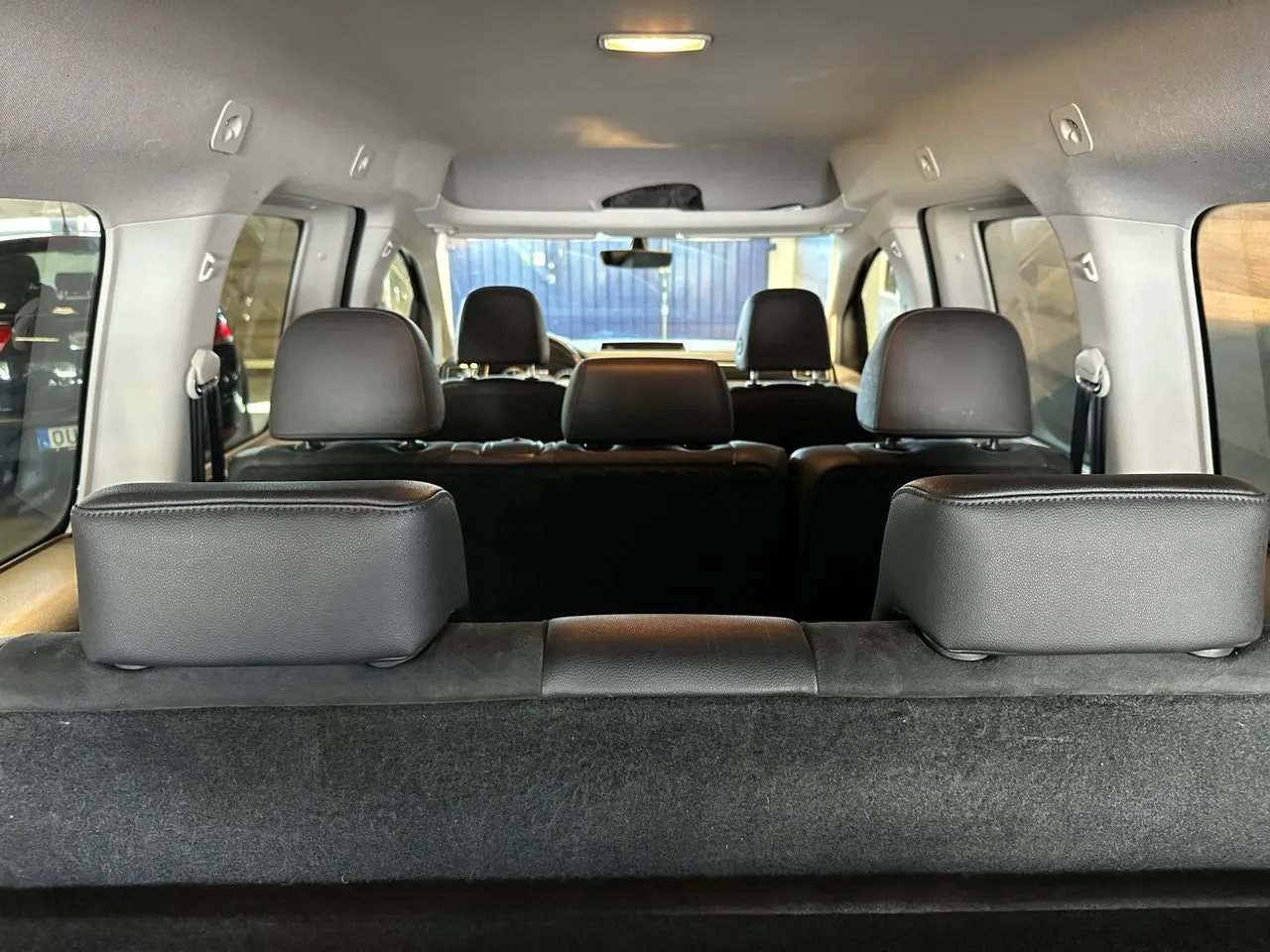 Vehicle image 21