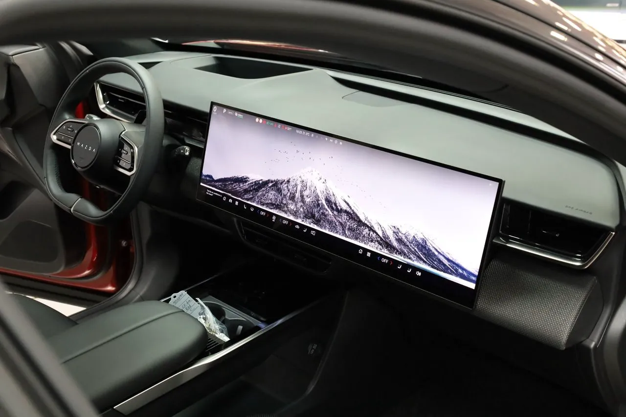 Vehicle image 30