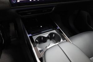 Mazda CX-6e bild 22